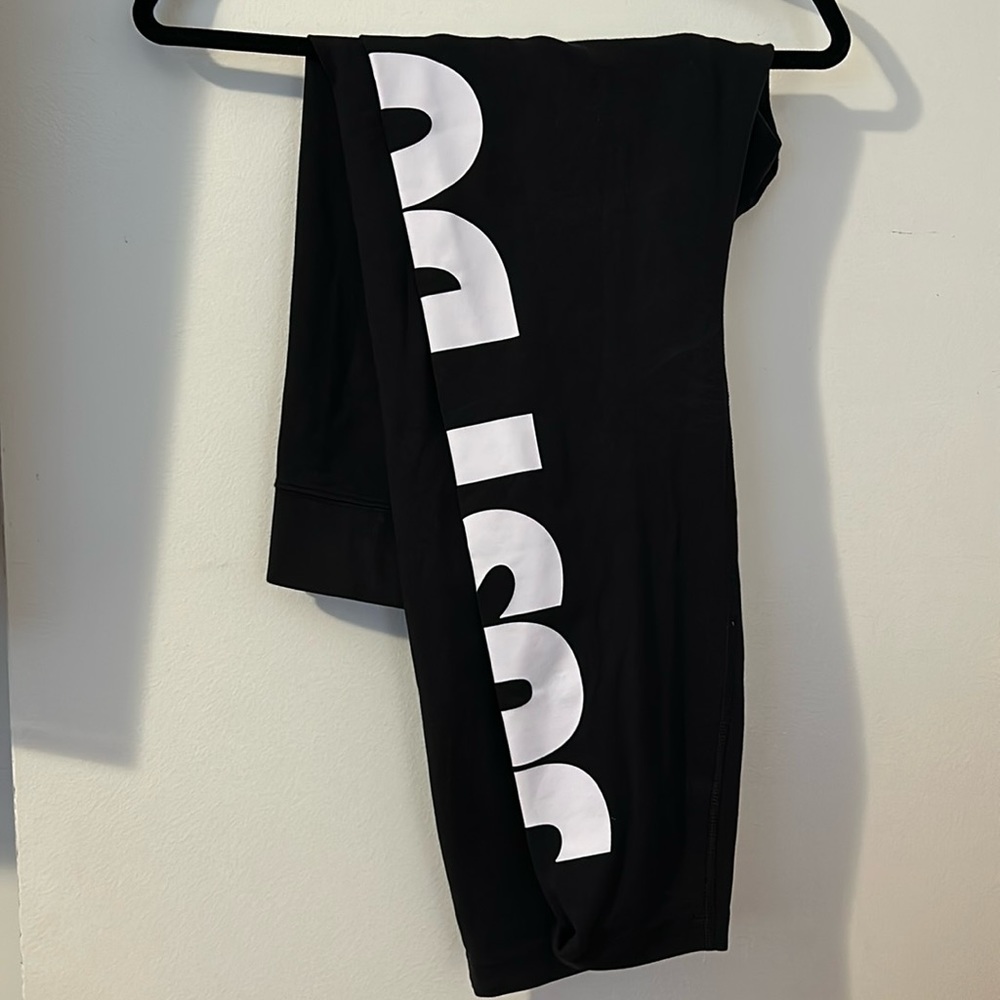 XXL workout leggings.
